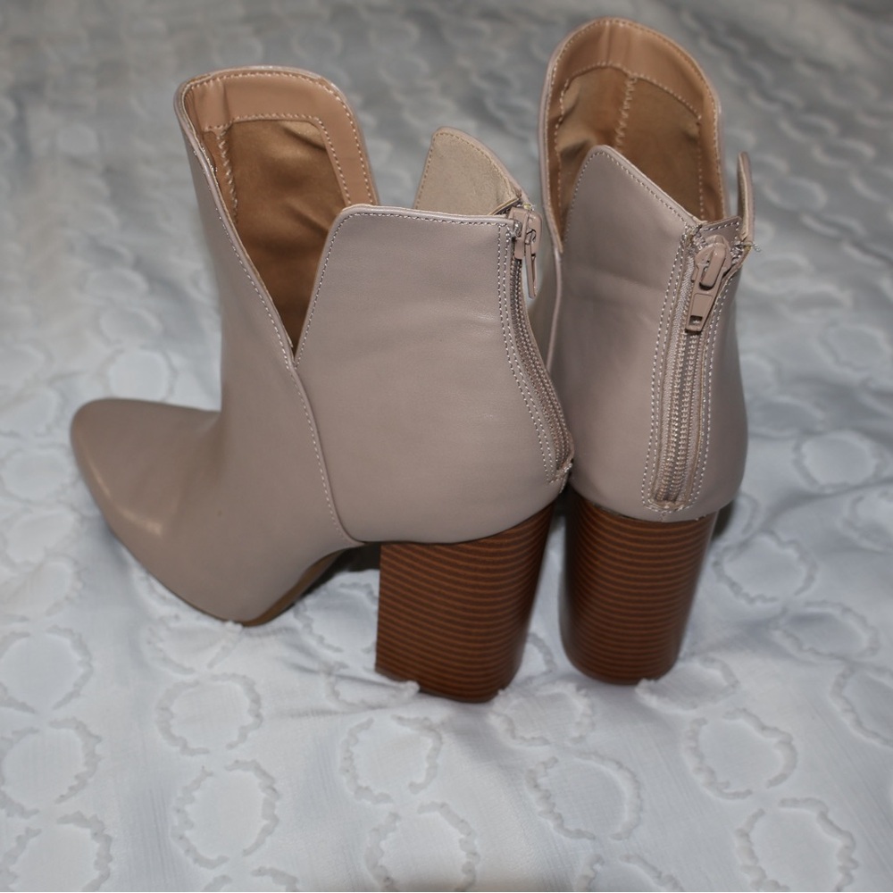 Express heel boots size 9